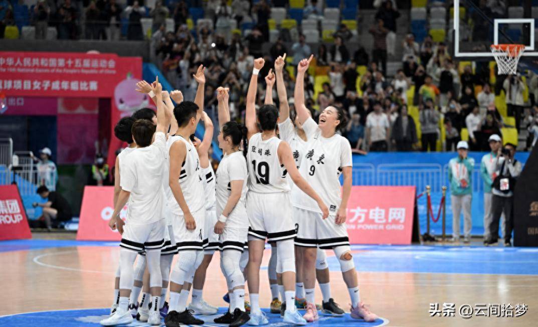 进攻火力全开!球队大比分胜出! 进攻火力全开!球队大比分胜出!