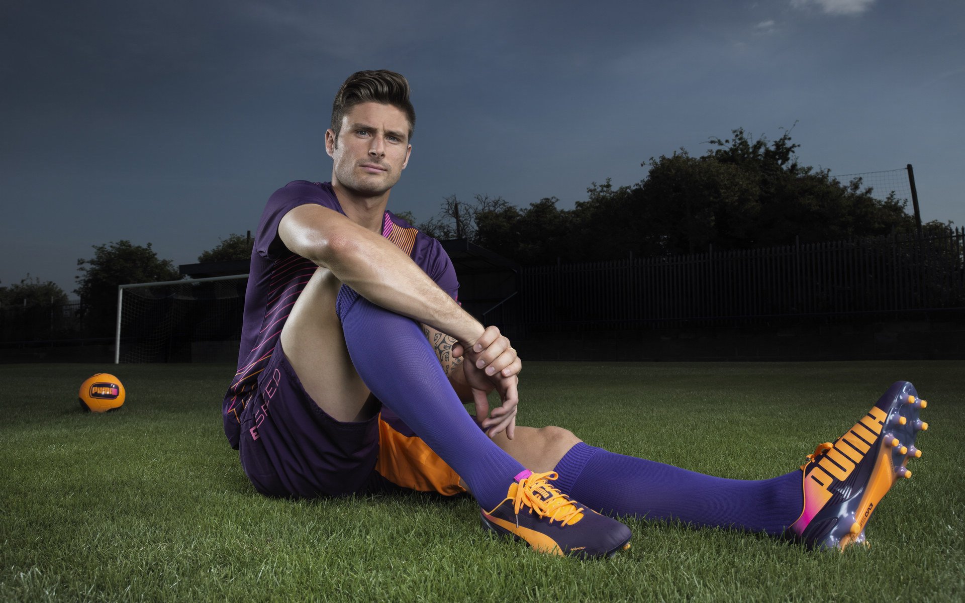 开云体育中国-跨界传奇，绿茵场与赛车场的双重奏