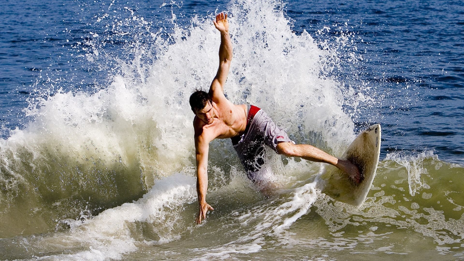 魔笛奏响战歌，钟表匠压哨绝杀—世界杯赛场上的冰与火之歌